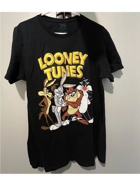 Looney Tunes Bugs Taz Sylvester Wylie Black Character Double Graphic Tee size M
